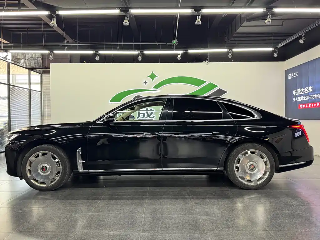 Hongqi H9 2.0 T Connected Flagship Enjoyment