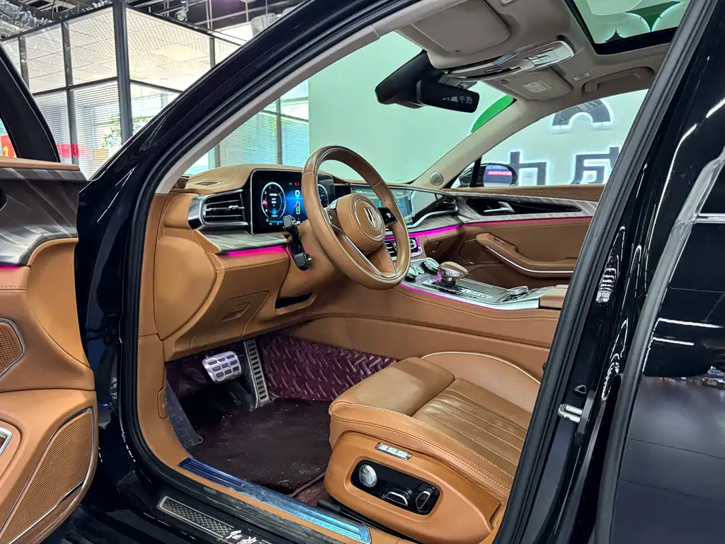 Hongqi H9 2.0 T Connected Flagship Enjoyment