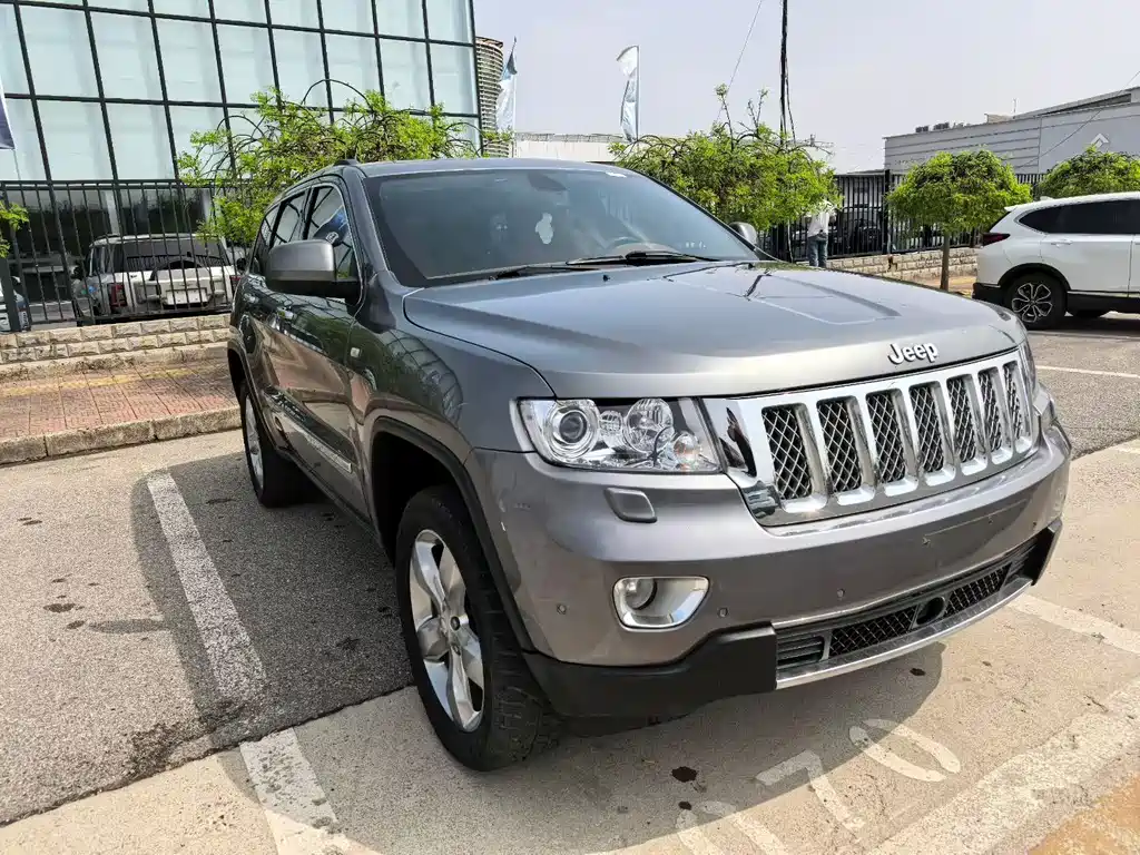 Grand Cherokee (Import) 大切诺基进口 2013款 3.6 L 旗舰尊崇版