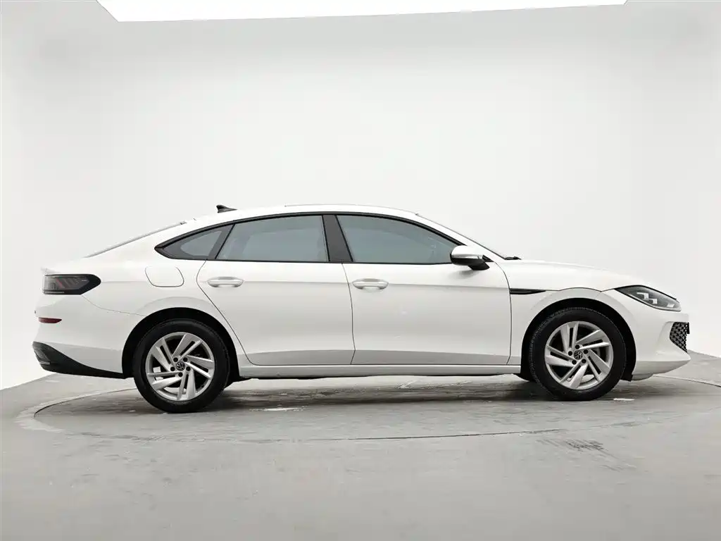 Lamando Lamando L 280 TSI DSG Dazzle Hot