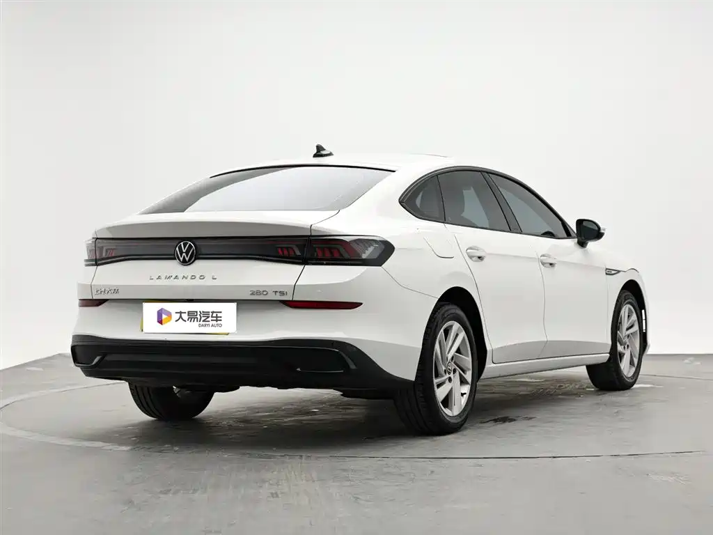Lamando Lamando L 280 TSI DSG Dazzle Hot