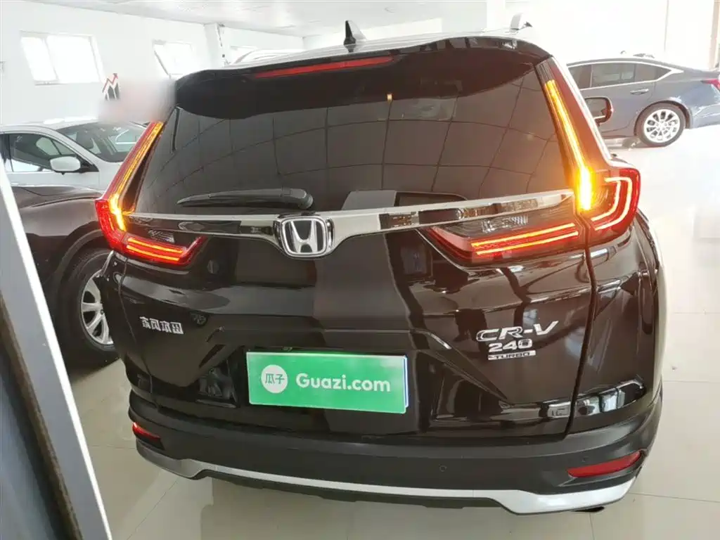 Honda CR-V 240 TURBO CVT 2 WD Style