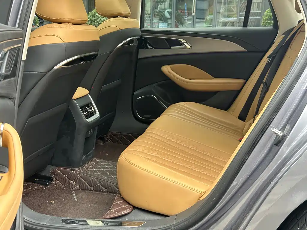 Hongqi H5 2.0 T Auto Connected Flagship