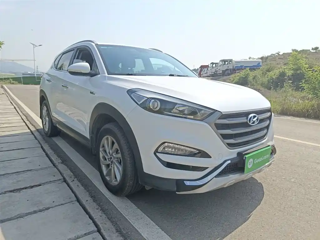 Tucson 1.6 T DCT 2 WD Intelligent