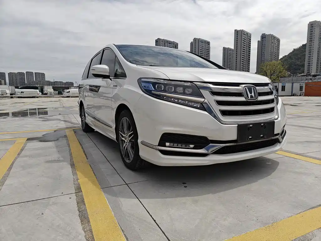 Elysion 2.0 L Hybrid Luxury