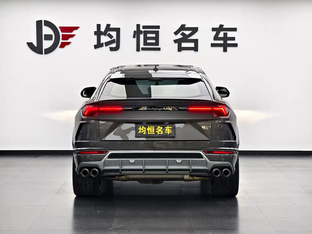 Urus 4.0 T V8