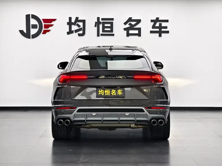 Lamborghini Urus 4.0 T V8