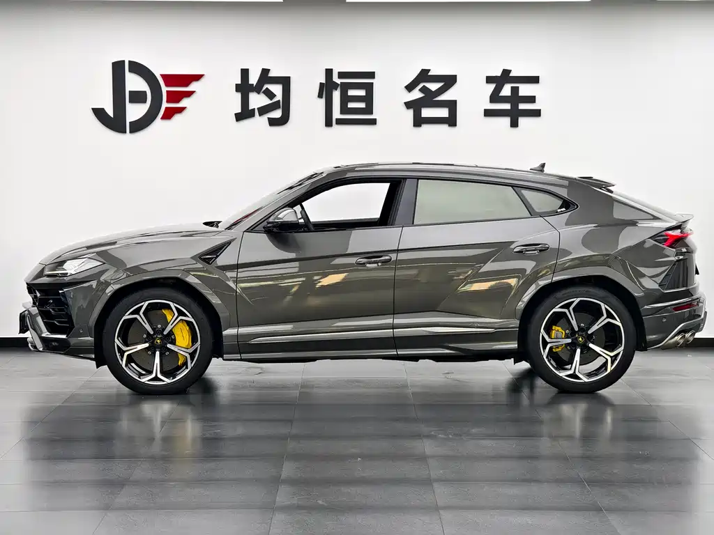 Urus 4.0 T V8