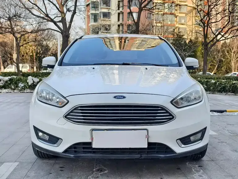 Ford Focus Sedan EcoBoost 180 Auto Elite