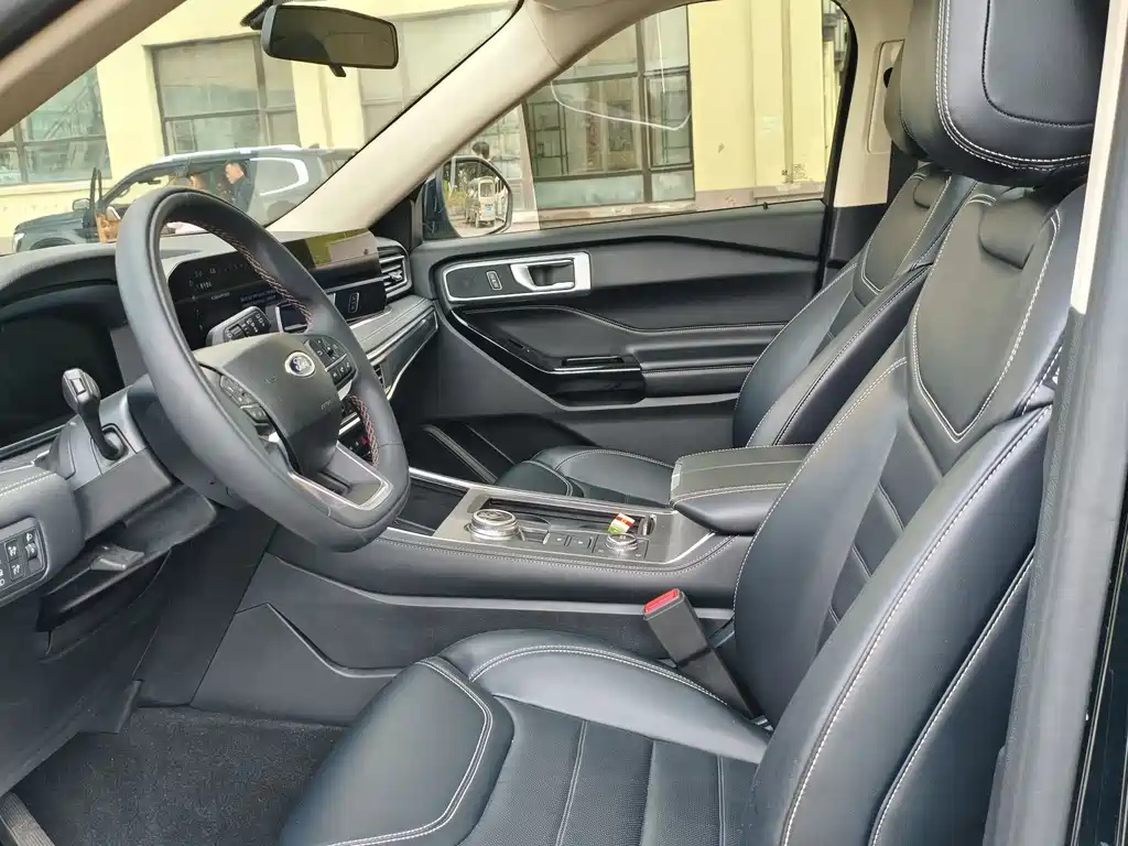 Explorer EcoBoost 285 4 WD Style plus 7-seat
