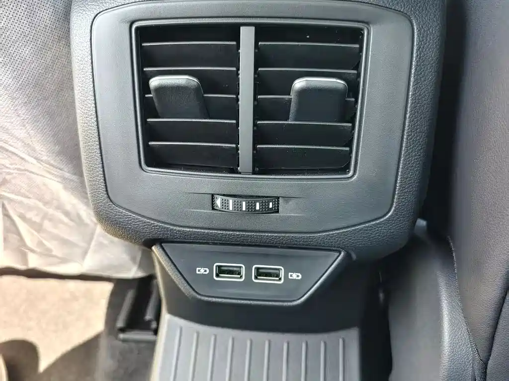 T-ROC 300 TSI DSG 2 WD Starlight