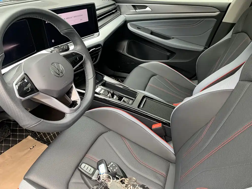 Lamando Lamando L 280 TSI DSG Hot
