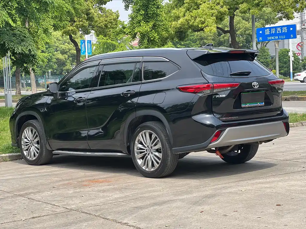 Highlander 380 T 4 WD Luxury 7-seat