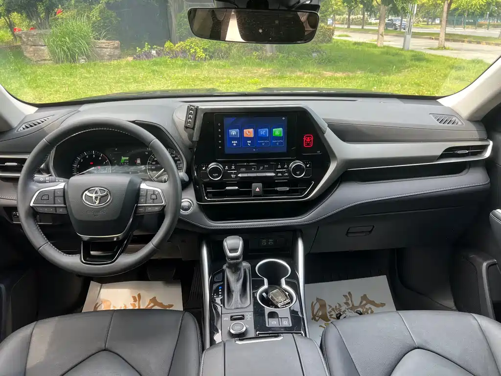 Highlander 380 T 4 WD Luxury 7-seat