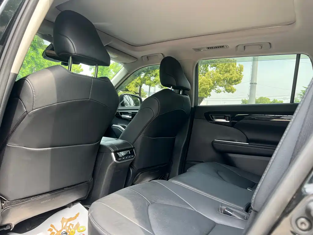 Highlander 380 T 4 WD Luxury 7-seat