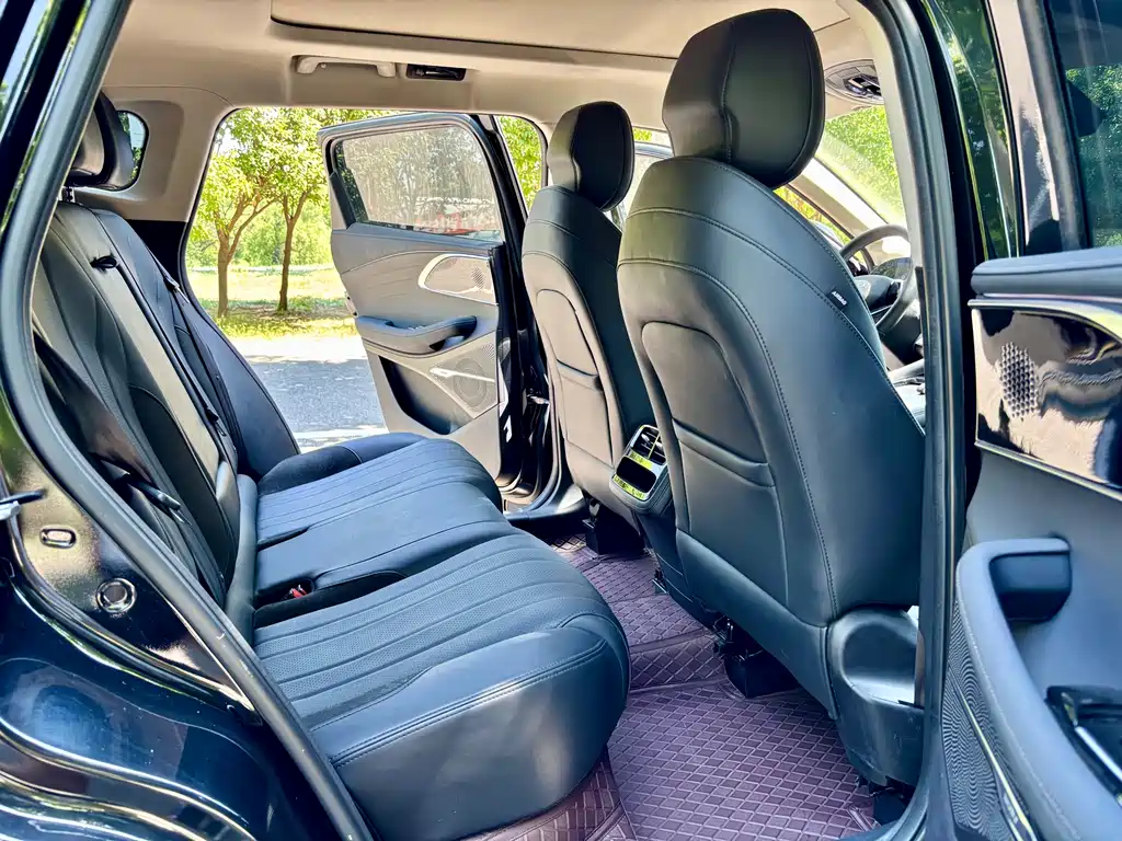 Exeed Lingyun 300 T 2 WD Stellar