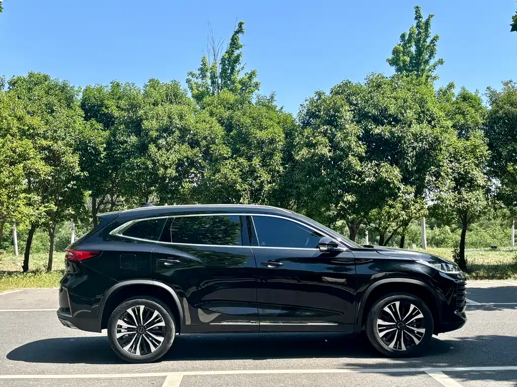 Exeed Lingyun 300 T 2 WD Stellar
