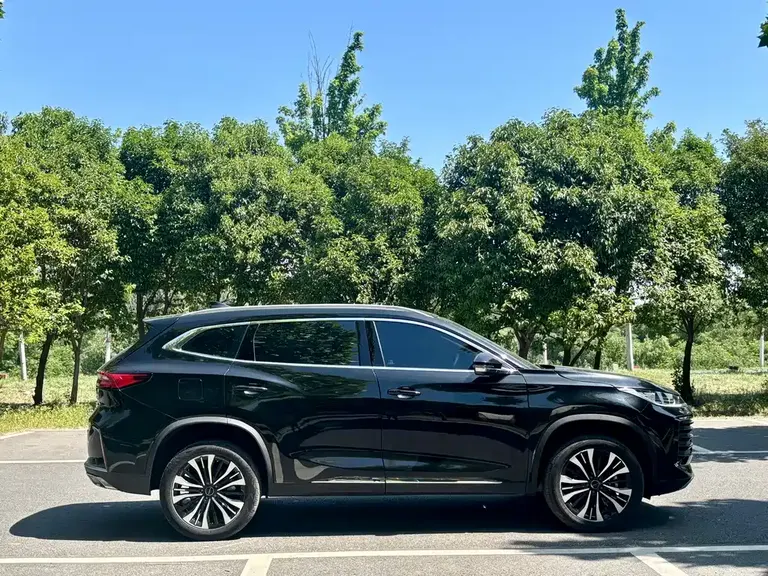 Exeed Lingyun 300 T 2 WD Stellar