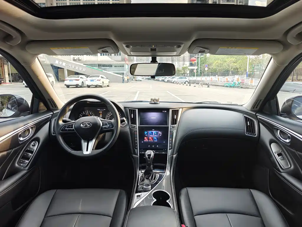 Infiniti Q50 L 2.0 T Comfort