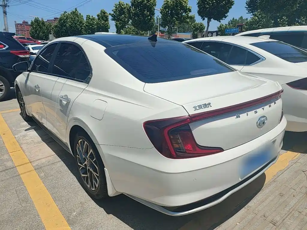 Mistra 1.8 L CVT GLX Elite