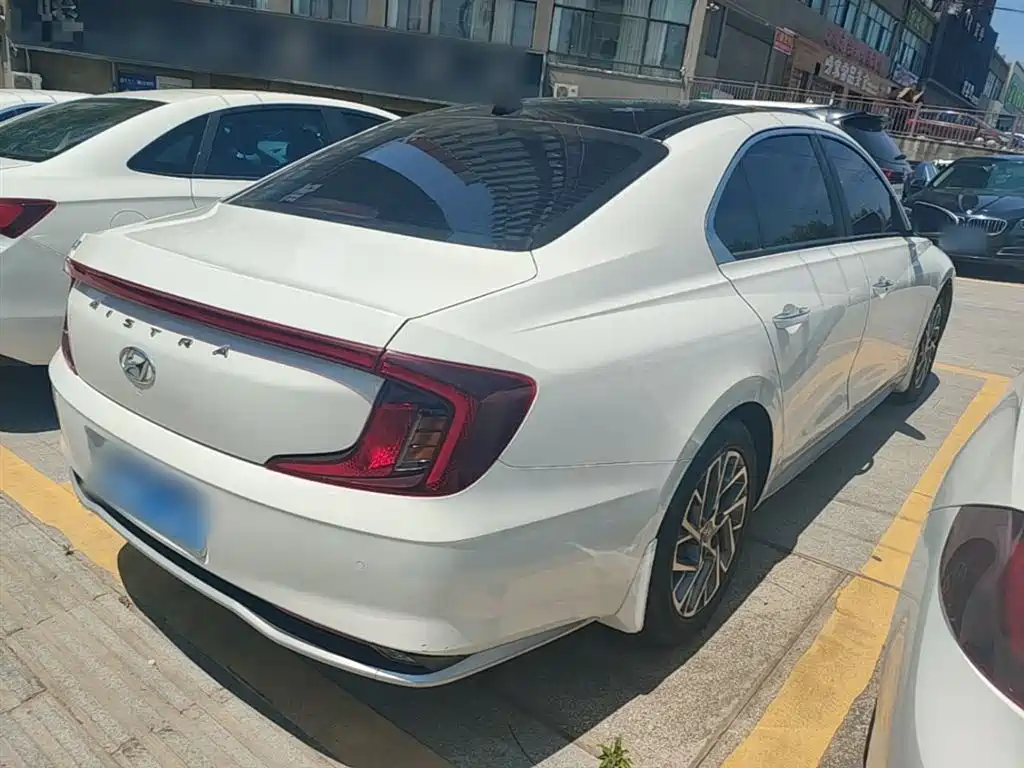 Mistra 1.8 L CVT GLX Elite