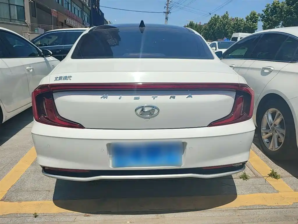Mistra 1.8 L CVT GLX Elite