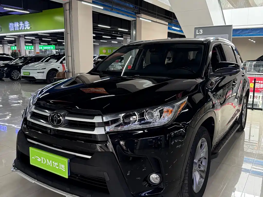 Highlander 2.0 T 4 WD Luxury 7-seat CN-V