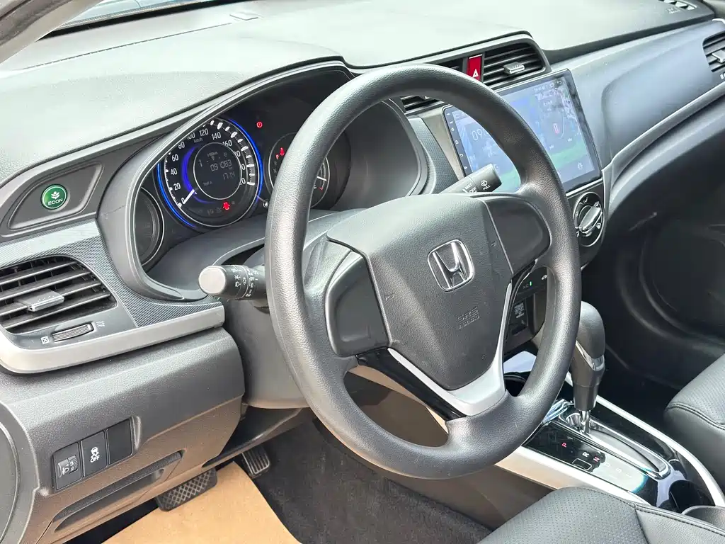 Crider 1.8 L CVT Comfort Special