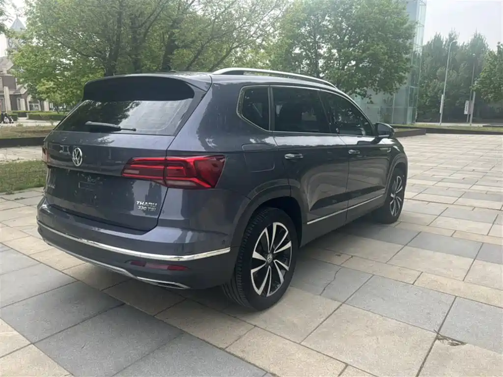Tharu 330 TSI 4 WD Flagship CN-VI