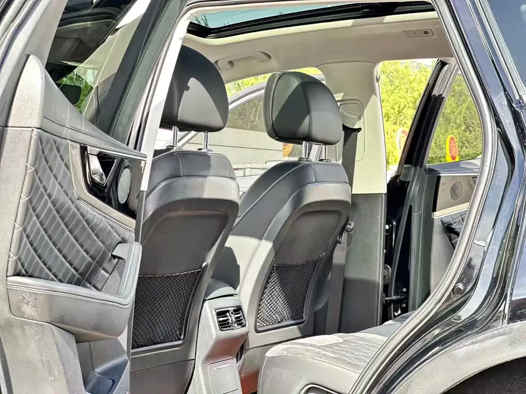 Hongqi HS5 2.0 T Connected Flagship Enjoyment 4 WD