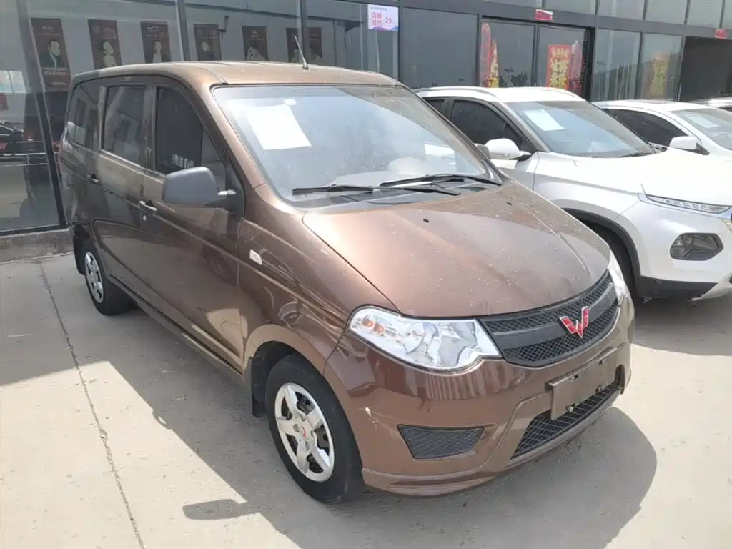 Wuling Hongguang 1.2 L S Basic CN-VI LSI