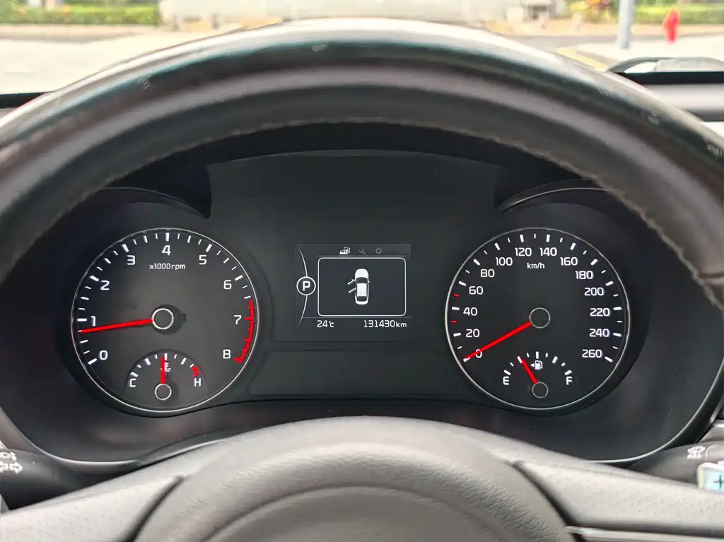 Kia K5 1.6 T Auto LUX