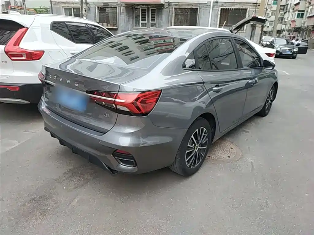 Roewe i5 1.5 L CVT Platinum