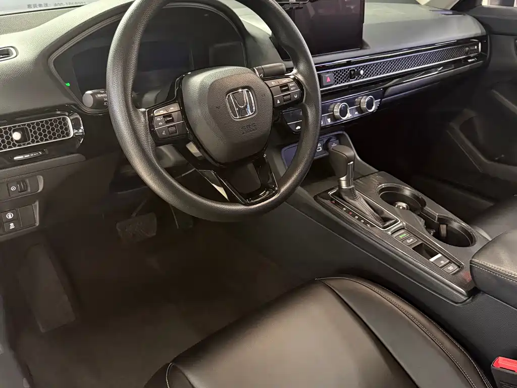 Integra 240 TURBO CVT Tech