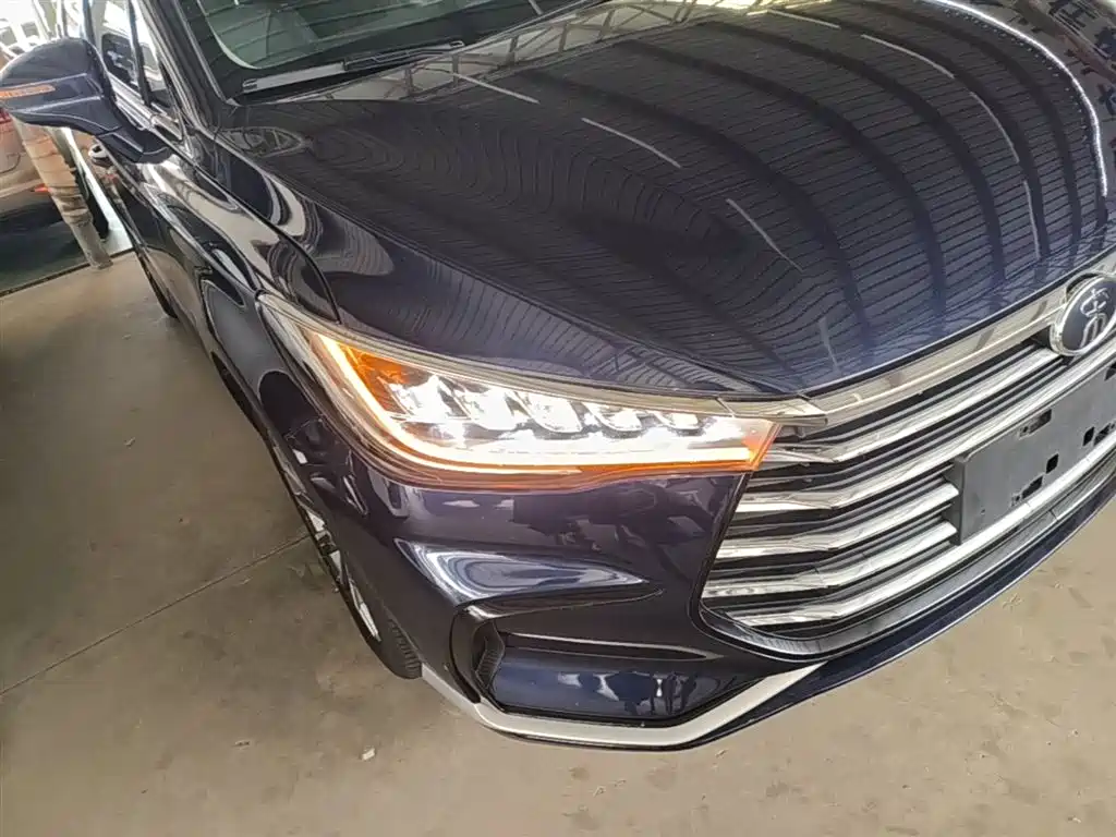 Song MAX Upgraded 1.5 T Auto Luxury 6-seat
