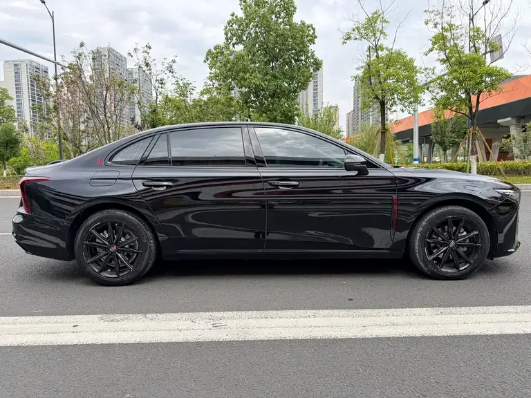 Hongqi H5 2.0 T Auto Shadow