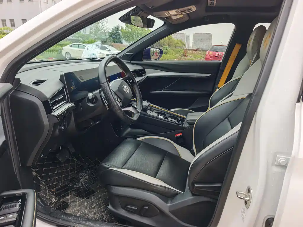 MG5 Scorpio 1.5 T Luxury