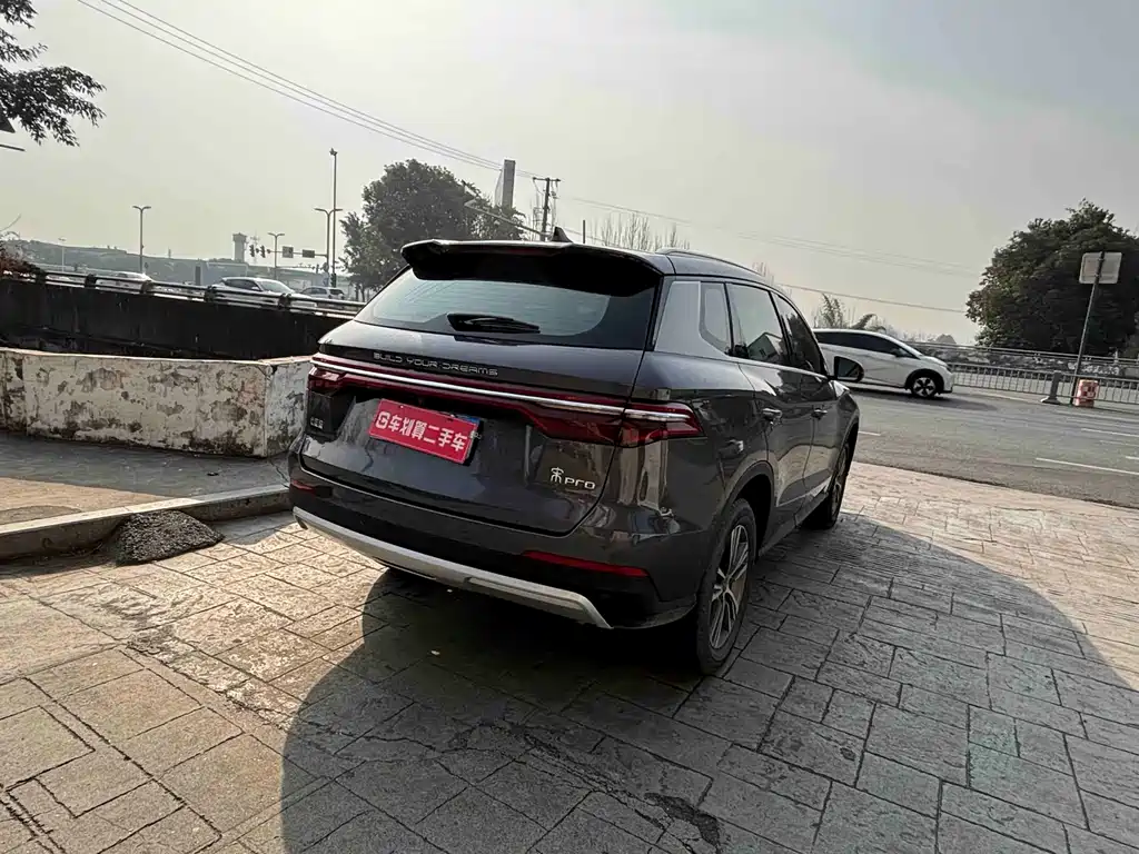 Song Pro 1.5 T Auto Luxury