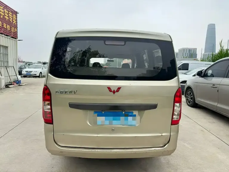 Wuling Rongguang V 五菱荣光V 2015款 1.2 L实用型
