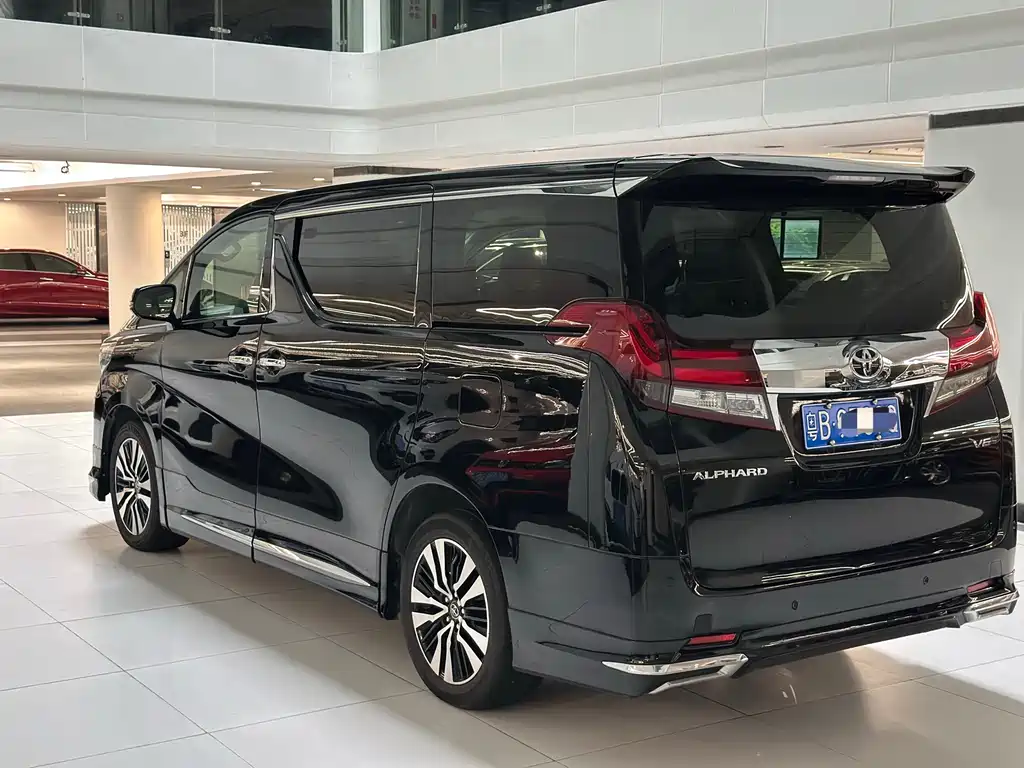 Alphard 3.5 L Luxury
