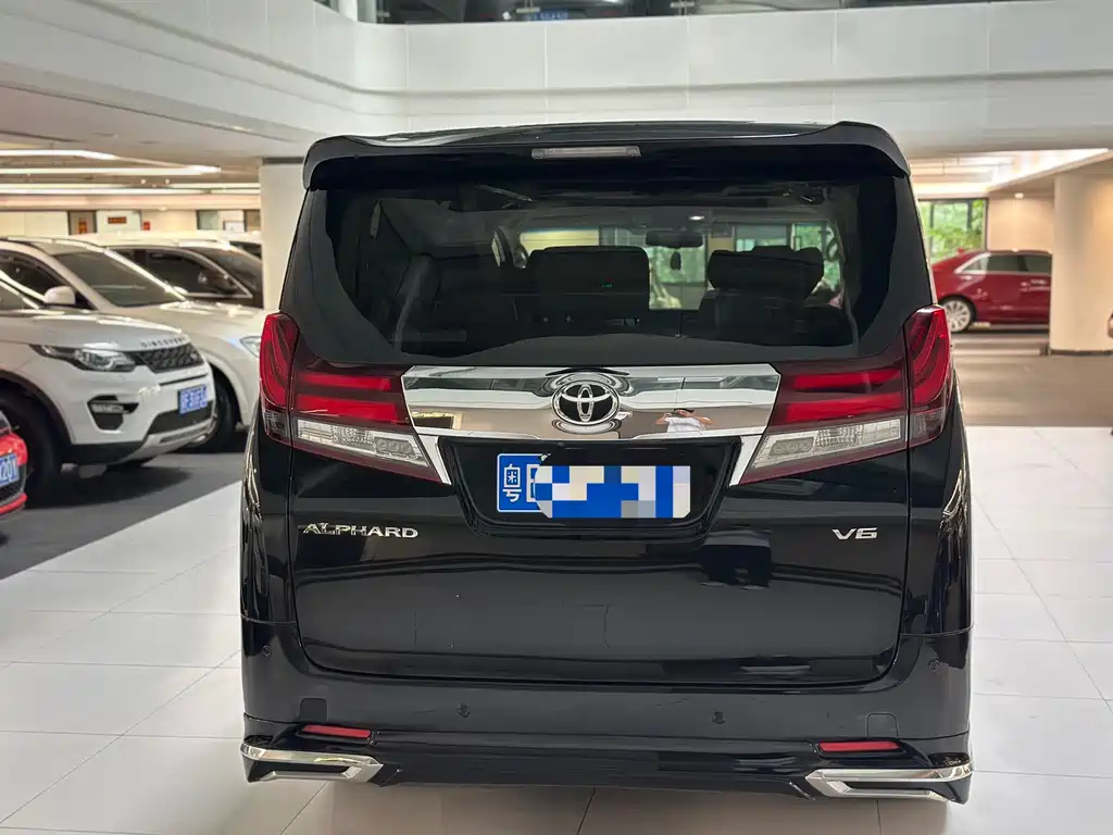 Alphard 3.5 L Luxury