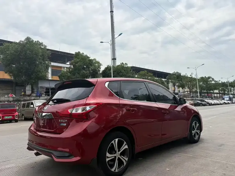 Nissan Tiida 1.6 L CVT Smart Travel CN-VI