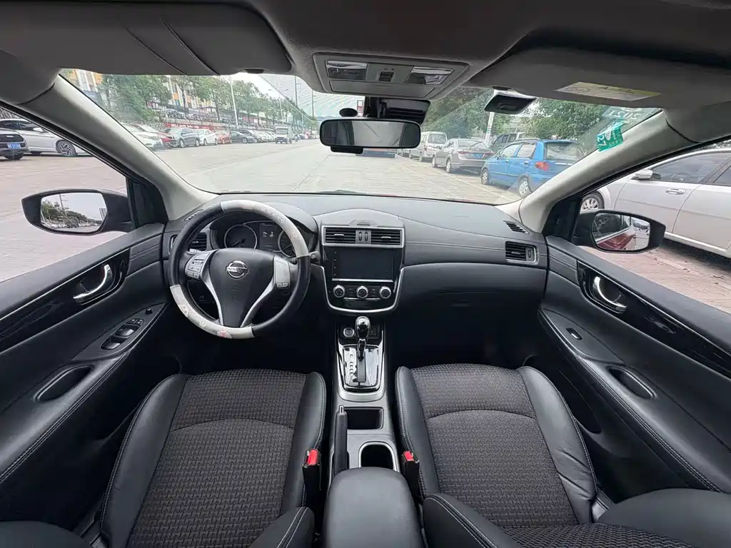 Tiida 1.6 L CVT Smart Travel CN-VI