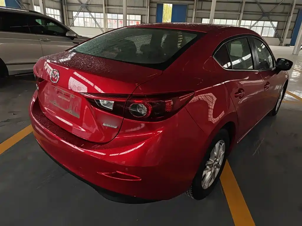 Mazda 3 Axela Sedan 1.5 L Auto Luxury CN-V