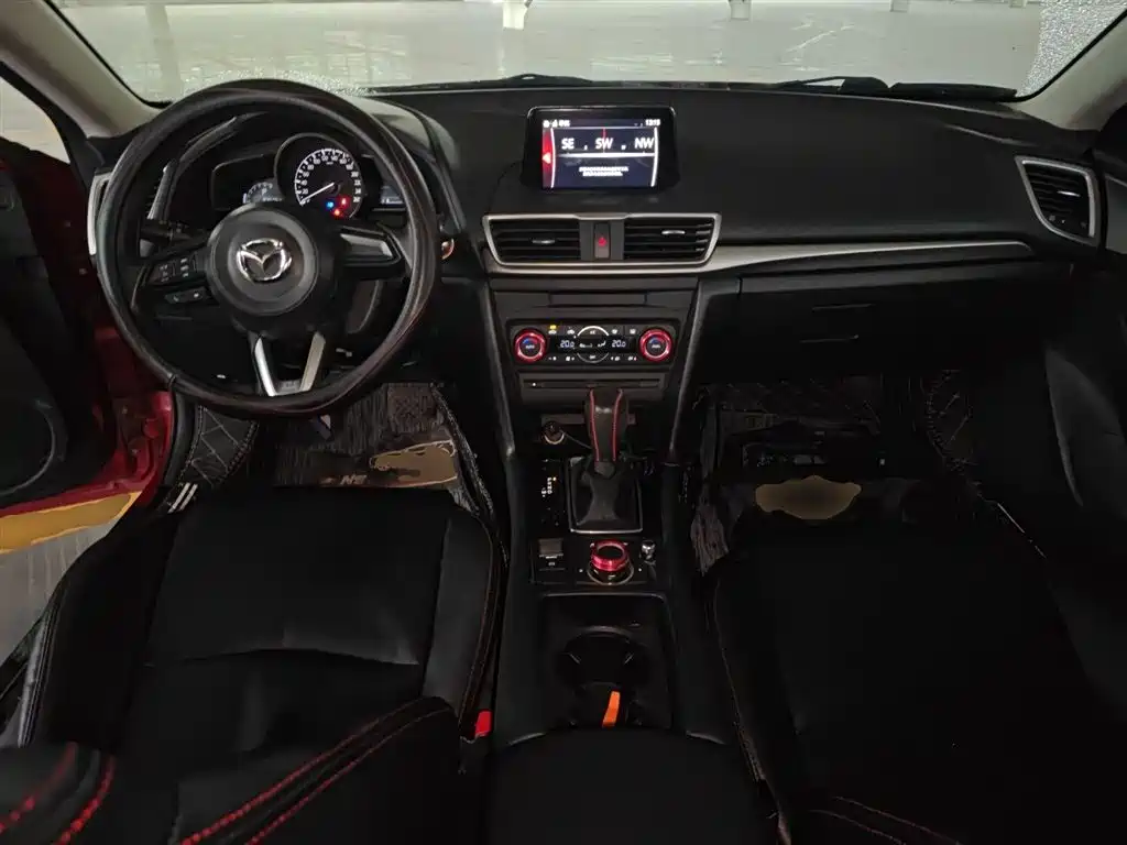 Mazda 3 Axela Sedan 1.5 L Auto Luxury CN-V