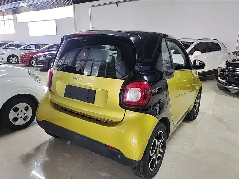 smart fortwo 0.9 T 66 kW Hardtop Pioneer