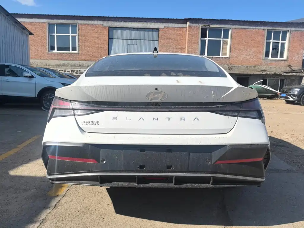 Elantra 1.5 L CVT LUX Distinguished