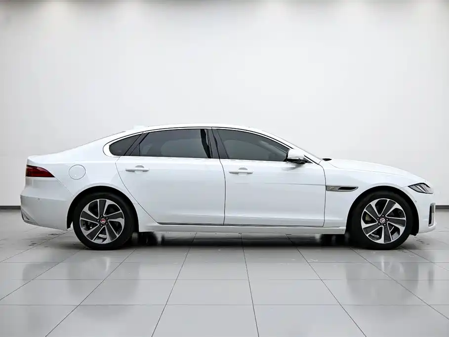 Jaguar XFL XFL 2.0 T P200 2 WD Elite Luxury