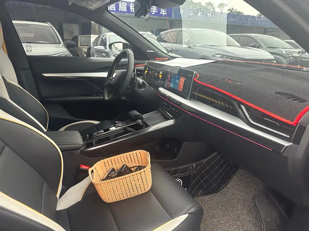 MG5 Scorpio 1.5 T Luxury