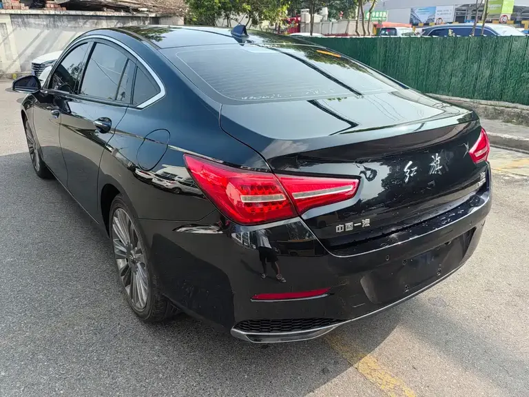 Hongqi H5 30 TD Dynamic